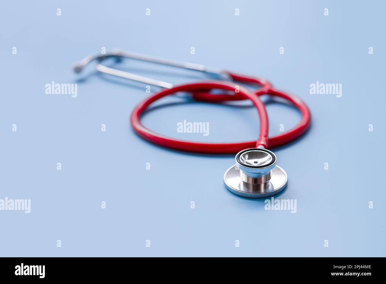 Red stethoscope hi-res stock photography and images - Alamy