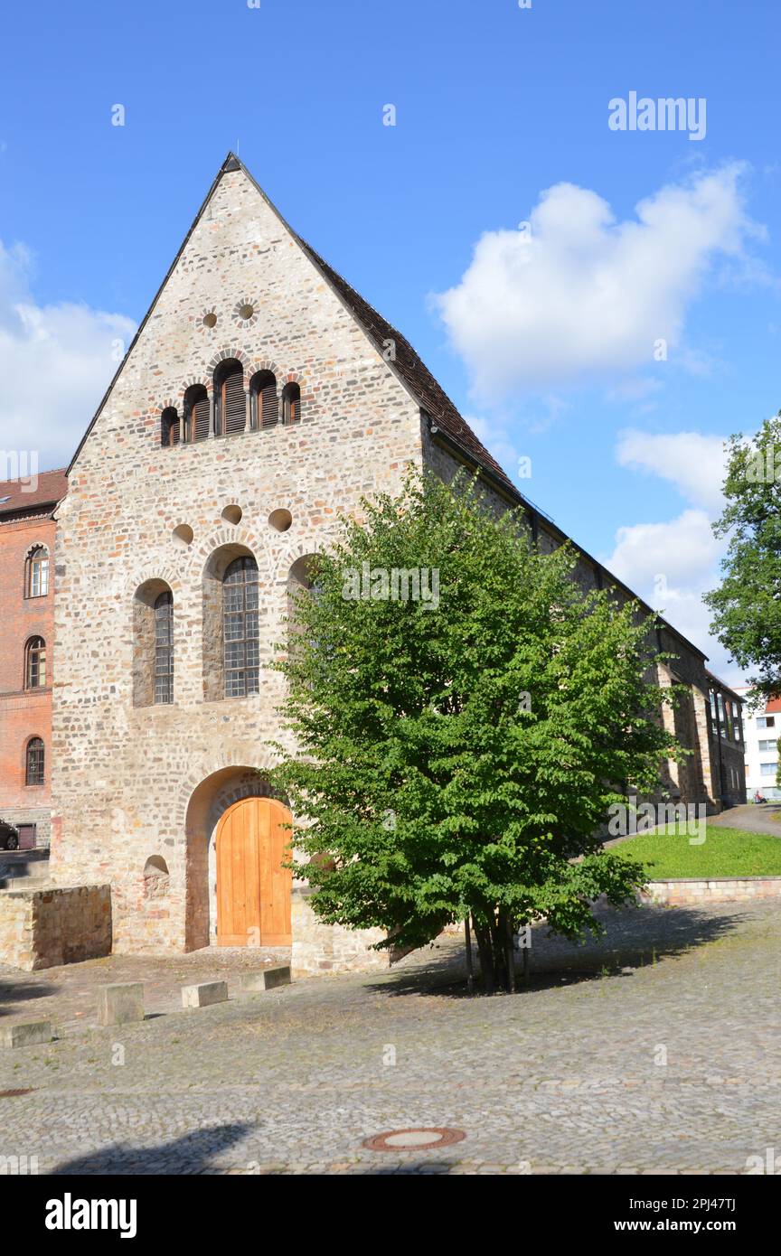 Germany, Saxony-Anhalt, Magdeburg:  this part of the 11th-century Monastery of Our Lady is home to the Museum of Modern Art. Stock Photo
