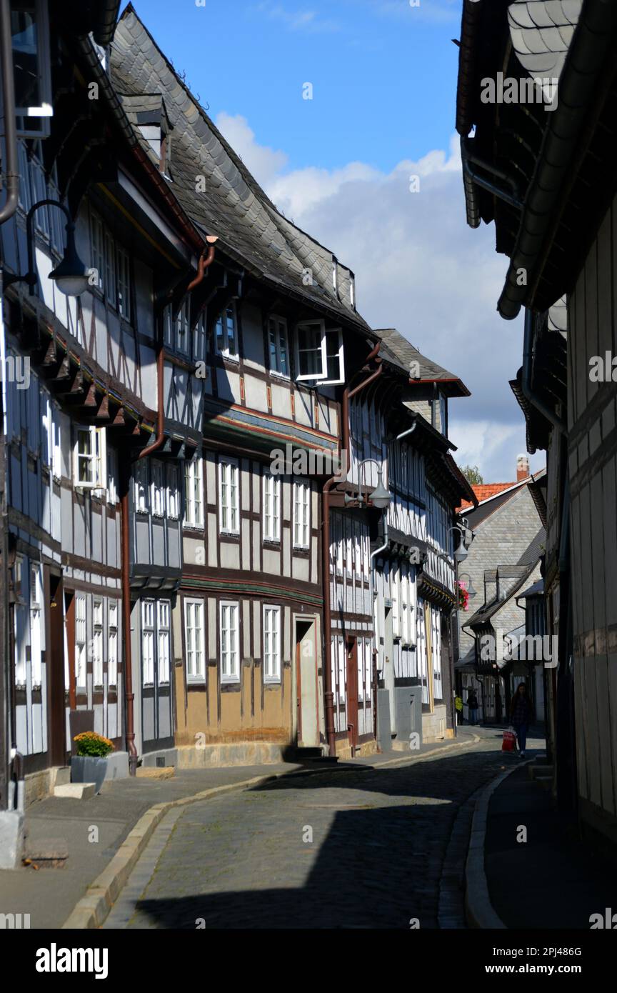 Germany, Lower Saxony, Goslar:  terrace of timber-framed houses in the Kettenstrasse. Stock Photo