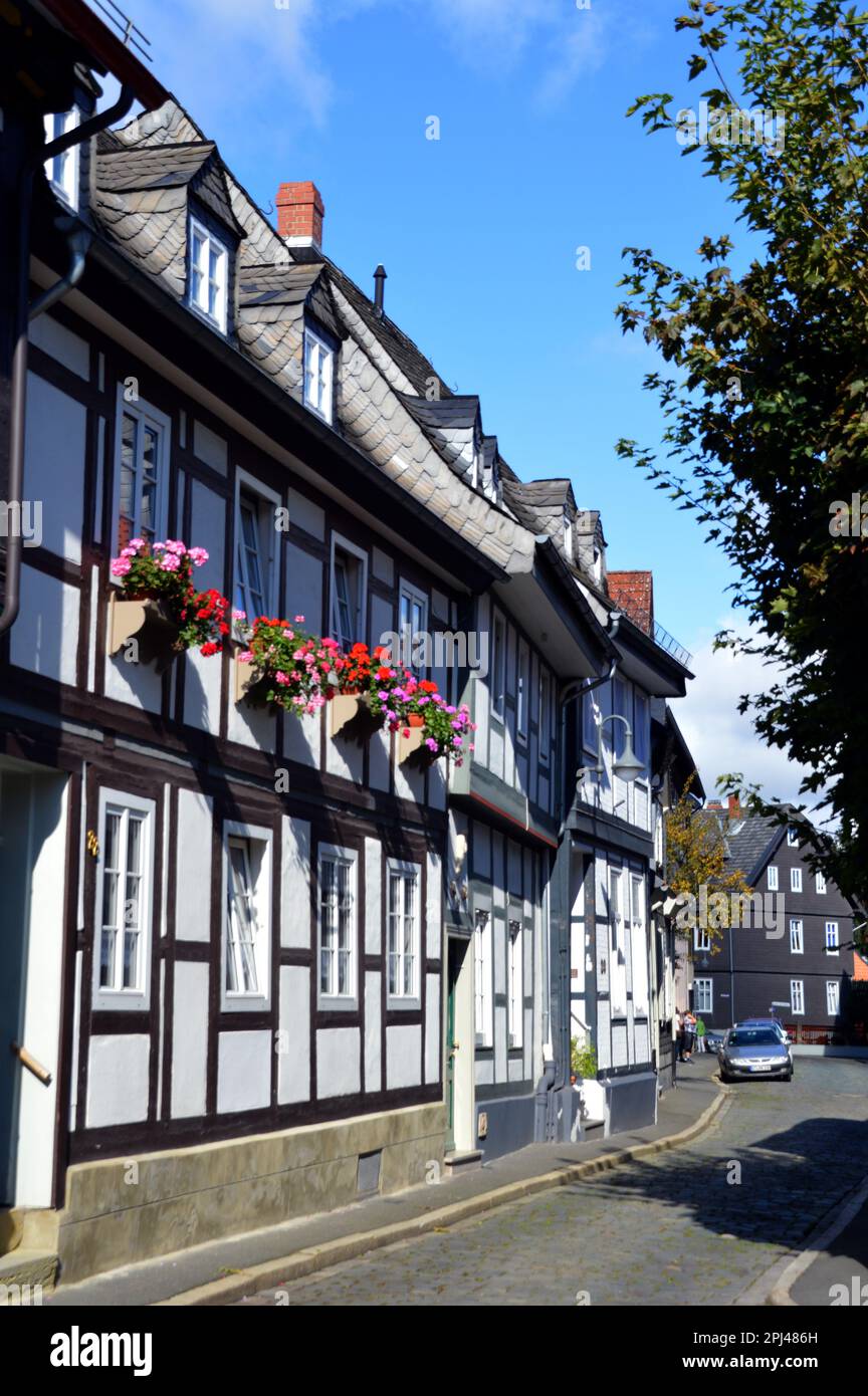Germany, Lower Saxony, Goslar: terrace of timber-framed houses in the  Kettenstrasse Stock Photo - Alamy