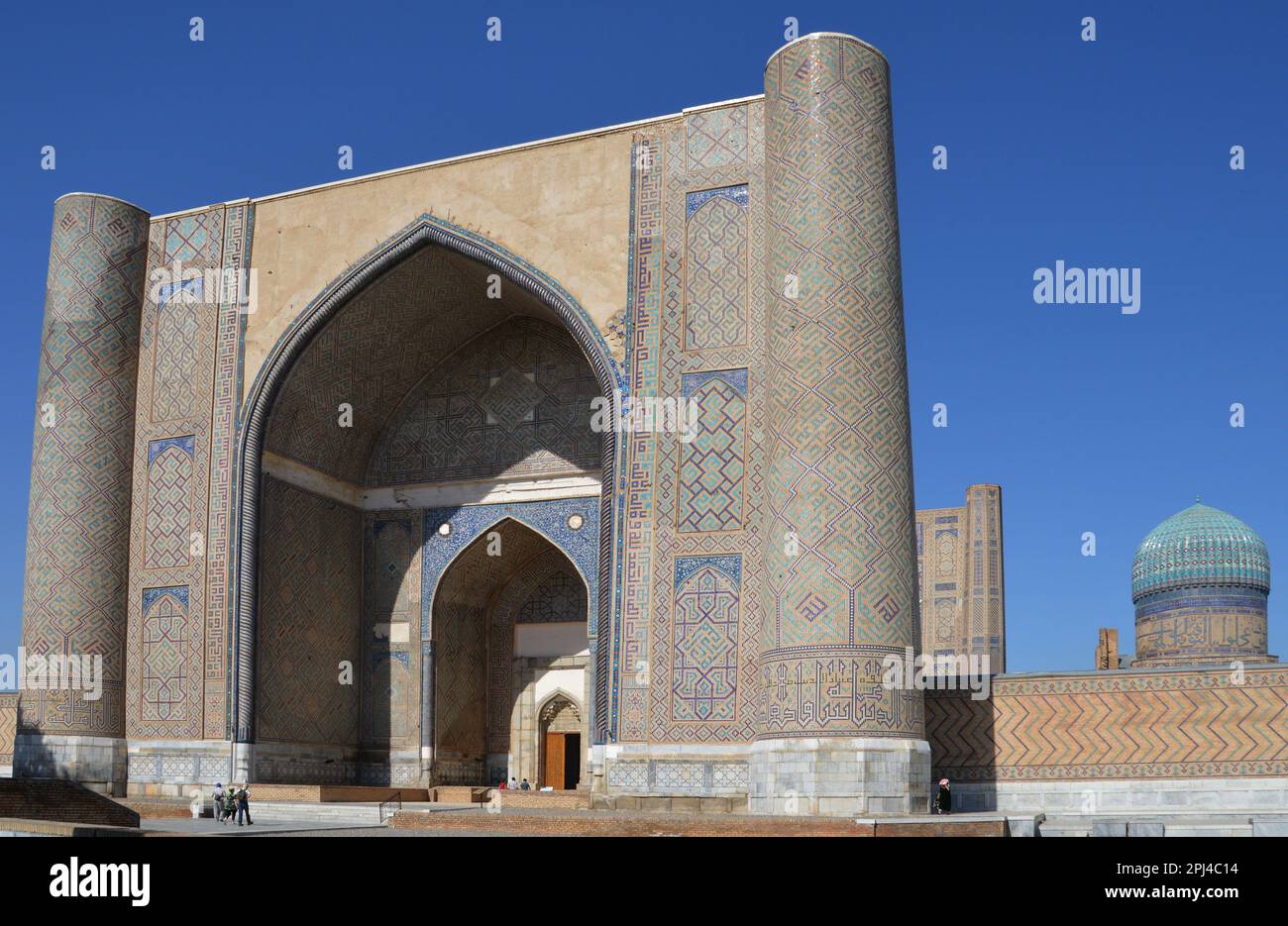 Uzbekistan, Samarkand: the huge Bibi Khanum mosque, completed by Timur ...