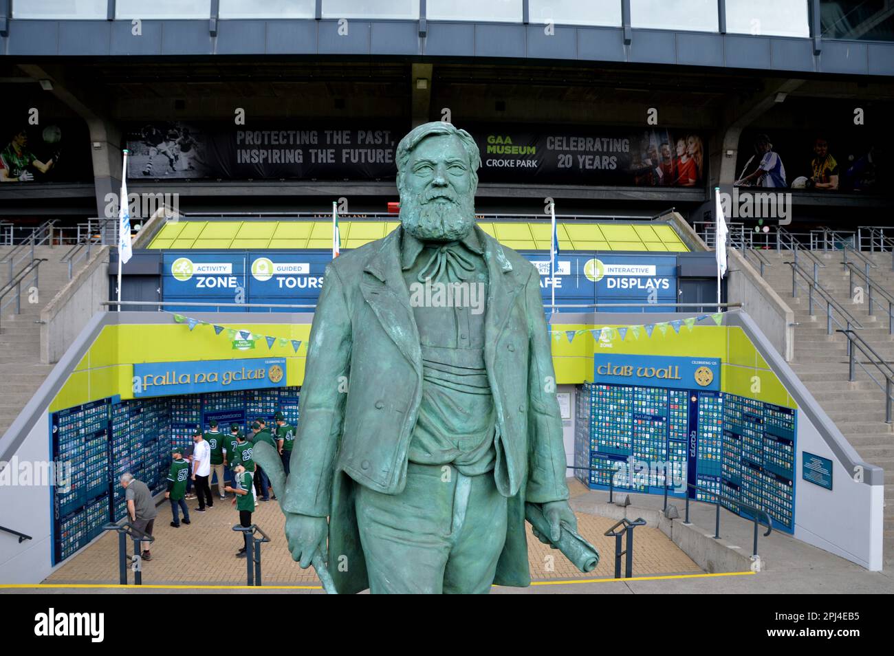 Michael cusack statue hi-res stock photography and images - Alamy
