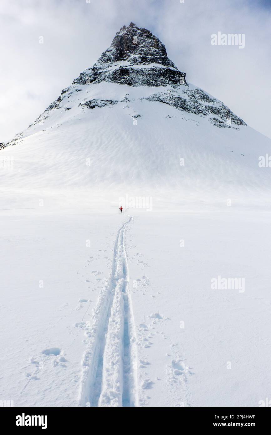 Backcountry skiing ( ski touring / nordic skiing ) in the Jotunheimen region of Norway Stock Photo
