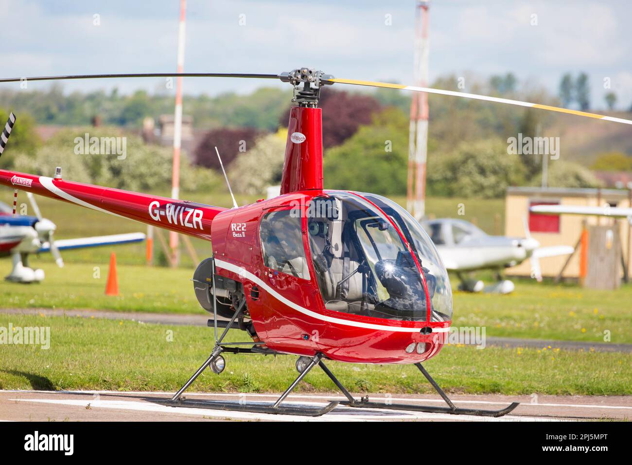Flying school helicopter hi-res stock photography and images - Alamy