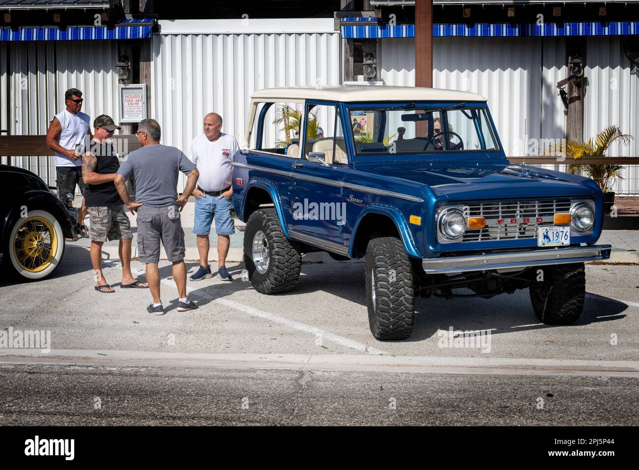 Ford bronco hires stock photography and images Alamy
