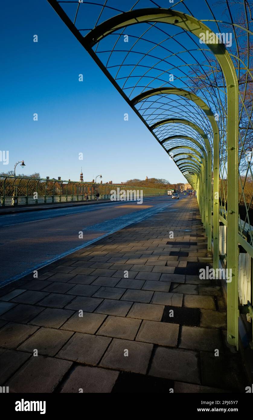 Barriers over Valley Bridge in Scarborough to prevent suicides Stock Photo