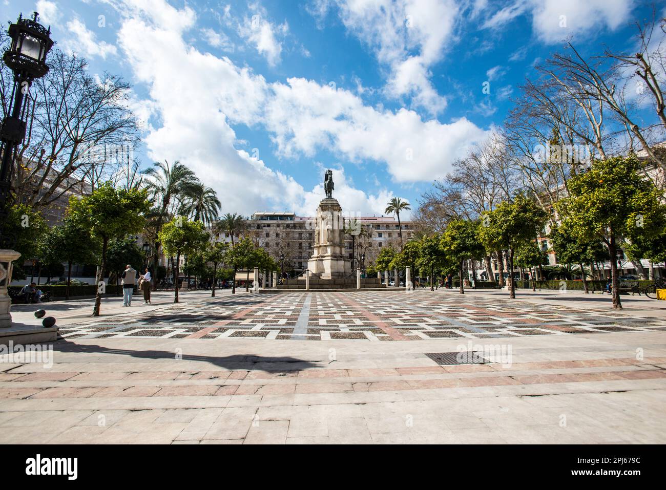 Equestrian statue of Kingt Ferdinand III of Castile Plaza Nueva