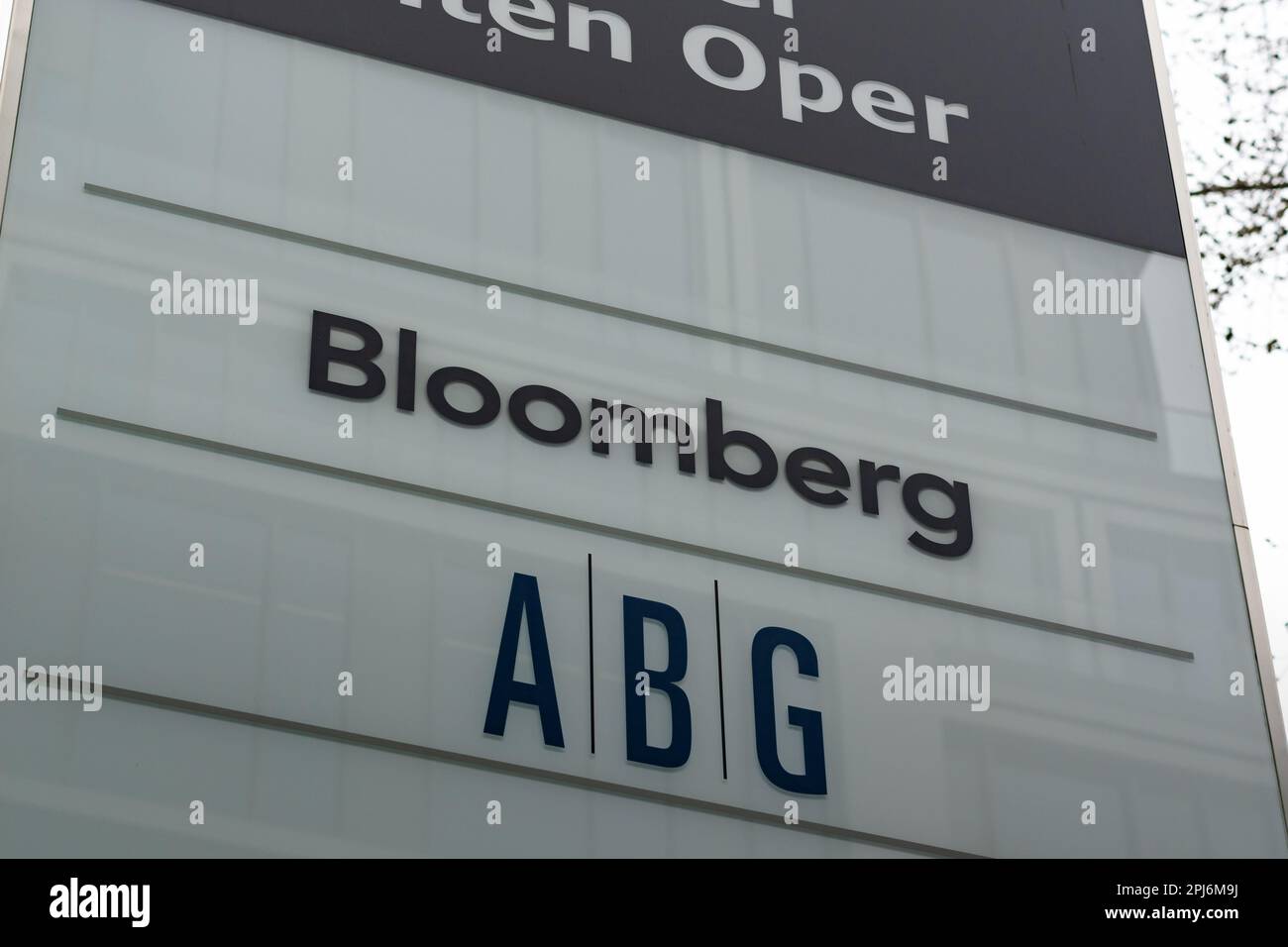 Bloomberg logo sign of the American business news company. Capital market  news and analysis tools used by a lot of journalists in the finance  industry Stock Photo - Alamy