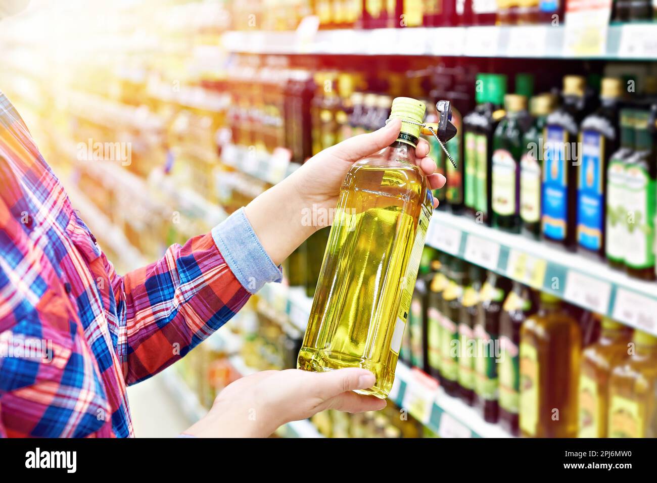 Sunflower oil supermarket shelf hires stock photography and images Alamy