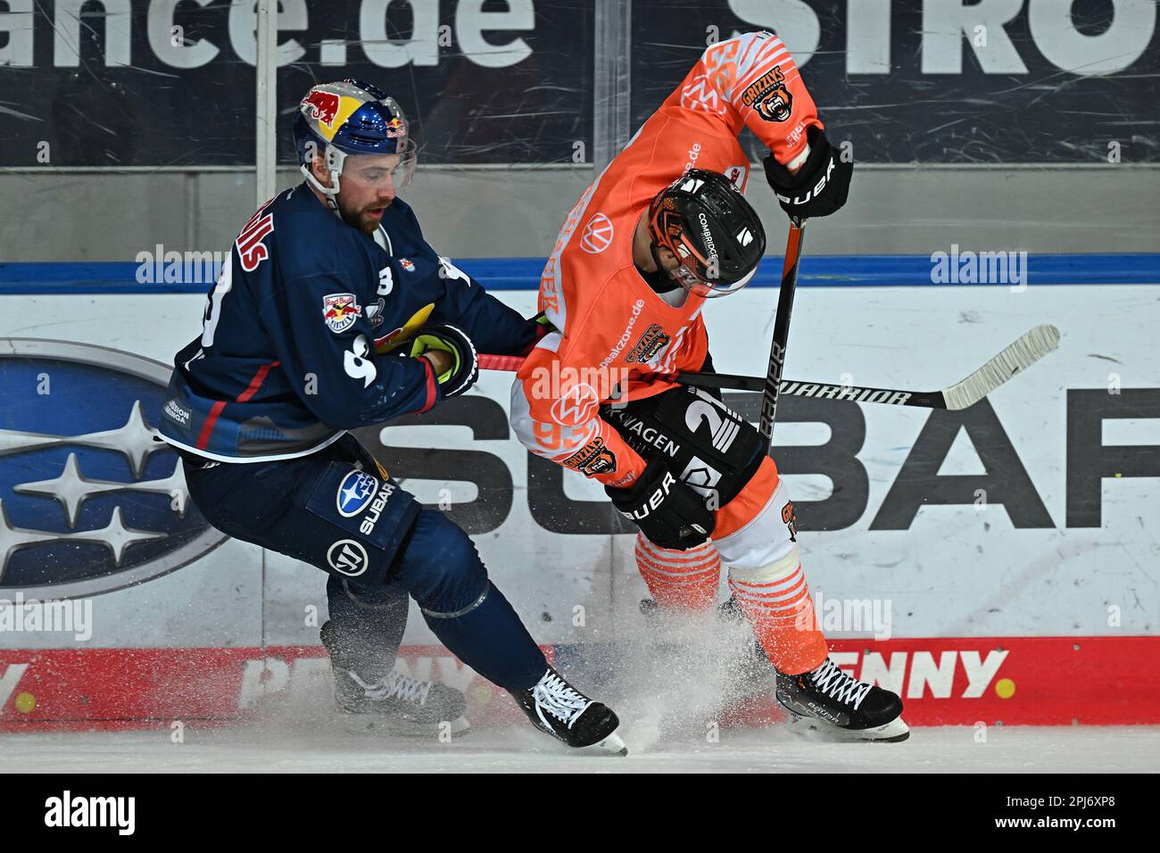 Munich, Germany. 31st Mar, 2023. Ice hockey: DEL, EHC Red Bull München -  Grizzlys Wolfsburg, championship round, semifinal, 1st game day,  Olympia-Eissportzentrum: Munich's Andreas Eder celebrates his goal to make  it 4:1.