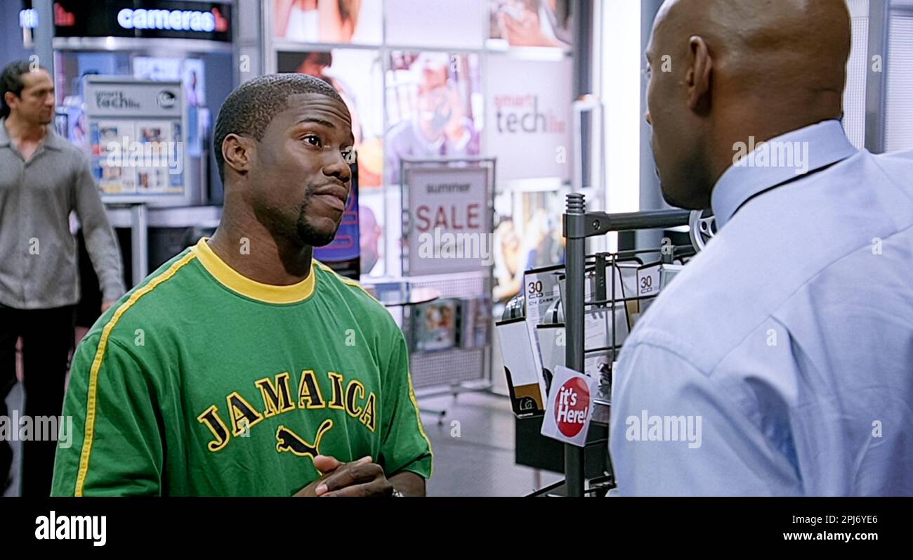 usa-romany-malco-and-kevin-hart-in-a-scene-from-the-cuniversal-pictures-movie-the-40-year-old-virgin-2005-plot-goaded-by-his-buddies-a-nerdy-guy-whos-never-done-the-deed-only-finds-the-pressure-mounting-when-he-meets-a-single-mother-ref-lmk110-j8890-300323-supplied-by-lmkmedia-editorial-only-landmark-media-is-not-the-copyright-owner-of-these-film-or-tv-stills-but-provides-a-service-only-for-recognised-media-outlets-pictures@lmkmediacom-2PJ6YE6.jpg