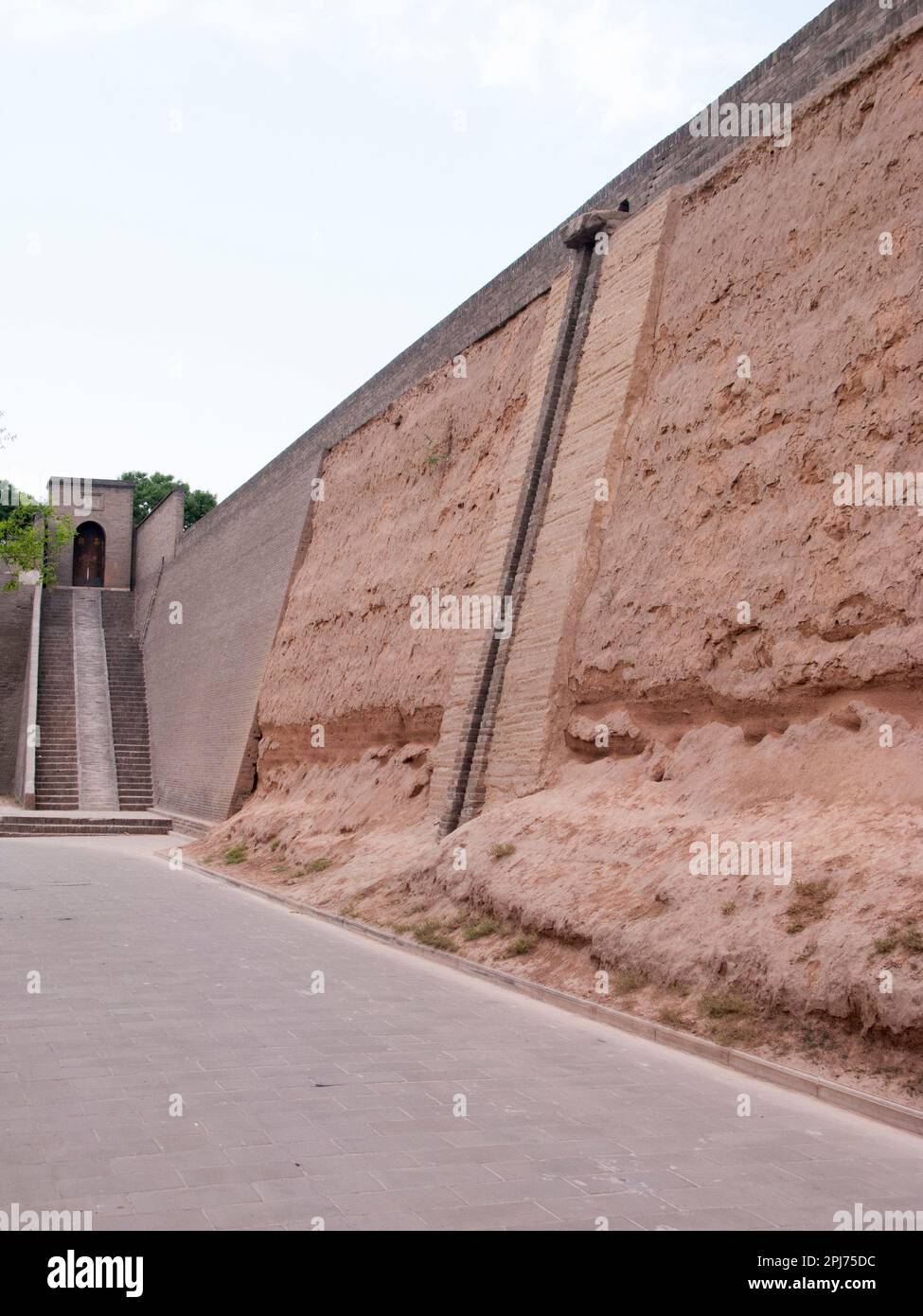 Restored walls around Pingyao, officially Pingyao Ancient City, walled city in central Shanxi, famed for its importance in Chinese economic history. Some sections are left unrestored. PRC China. (125) Stock Photo