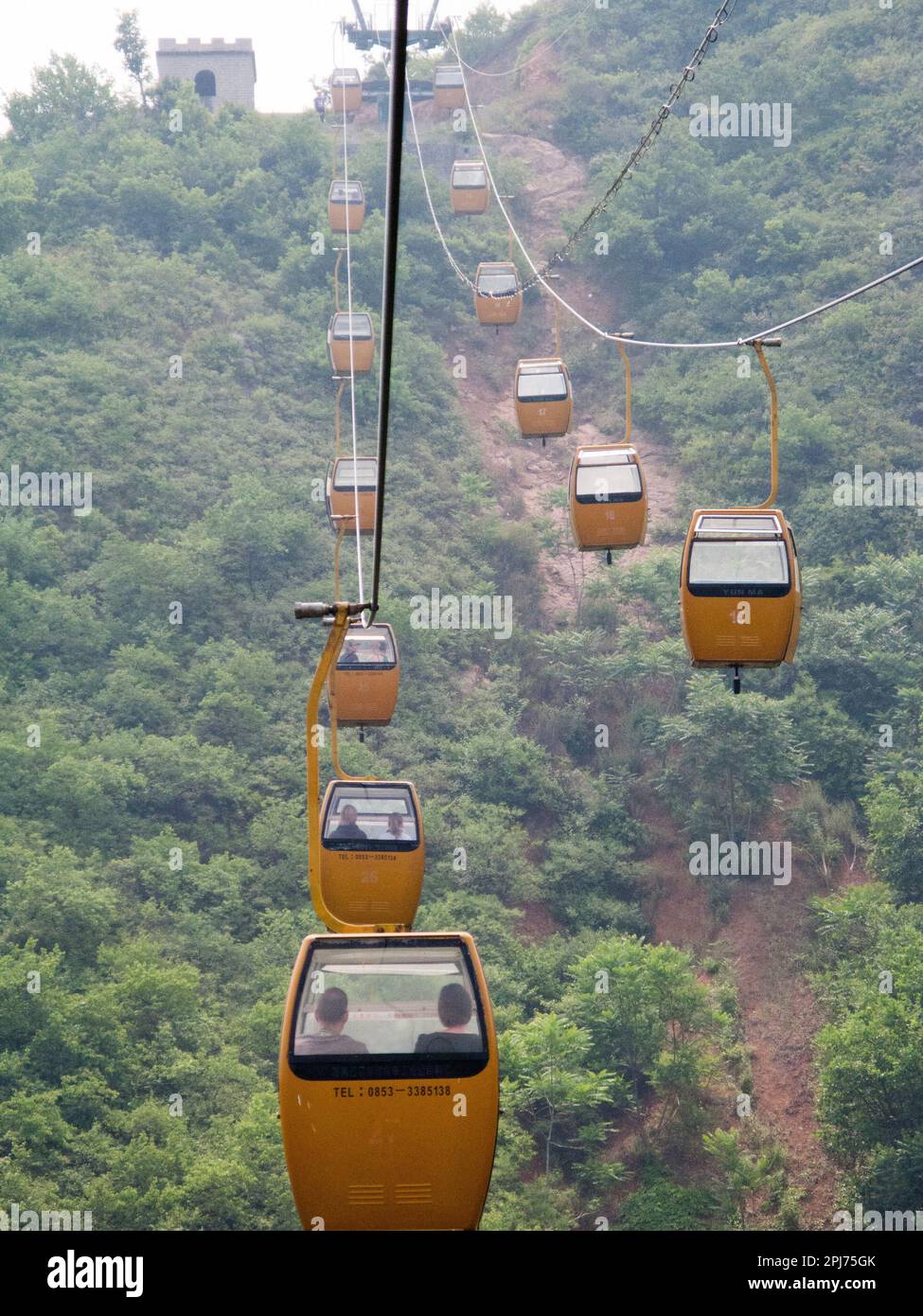 Connecting two Cable car stations to follow the Great Wall of China