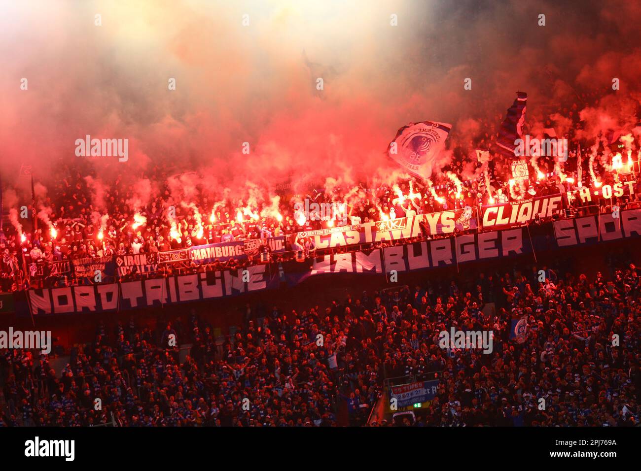Fußball fans hi-res stock photography and images - Alamy