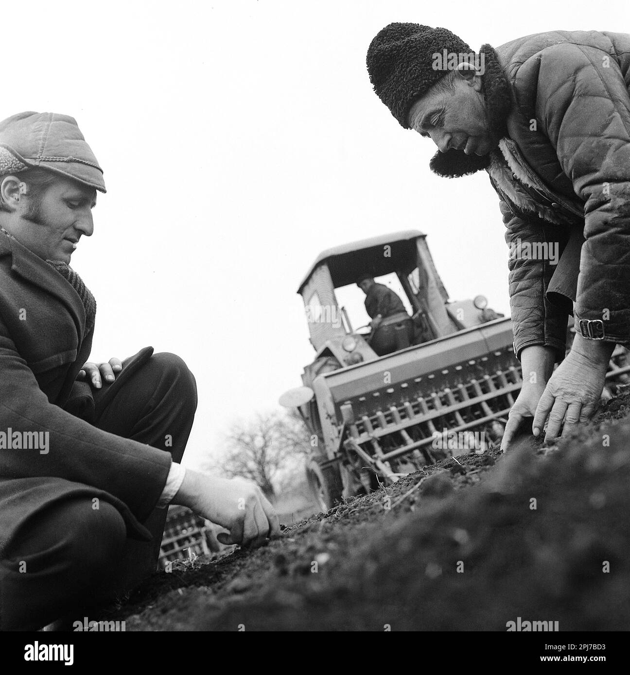 1970s tractor plowing a field Black and White Stock Photos &amp; Images - Alamy