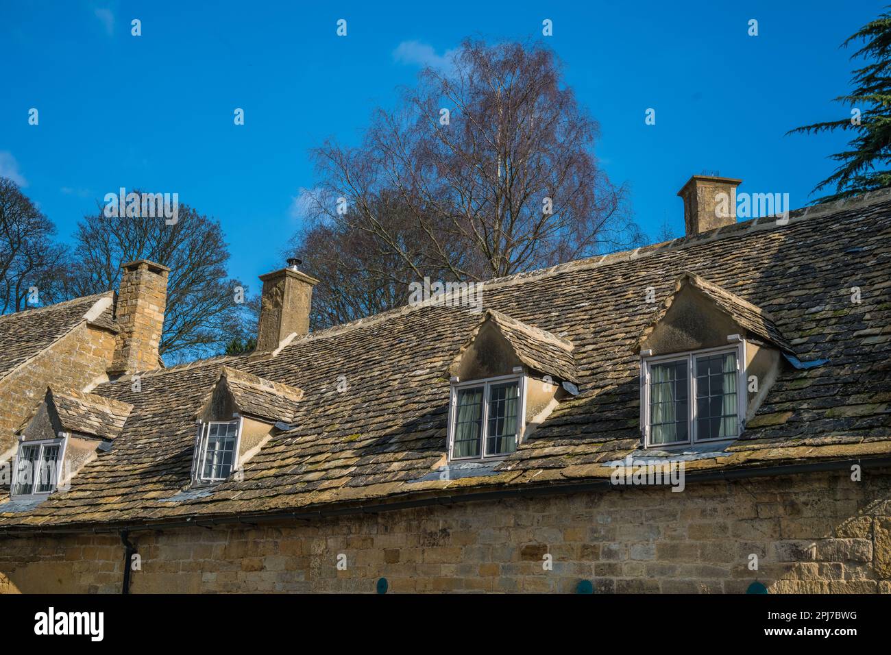 Traditional stone cotswolds roof tiles hires stock photography and
