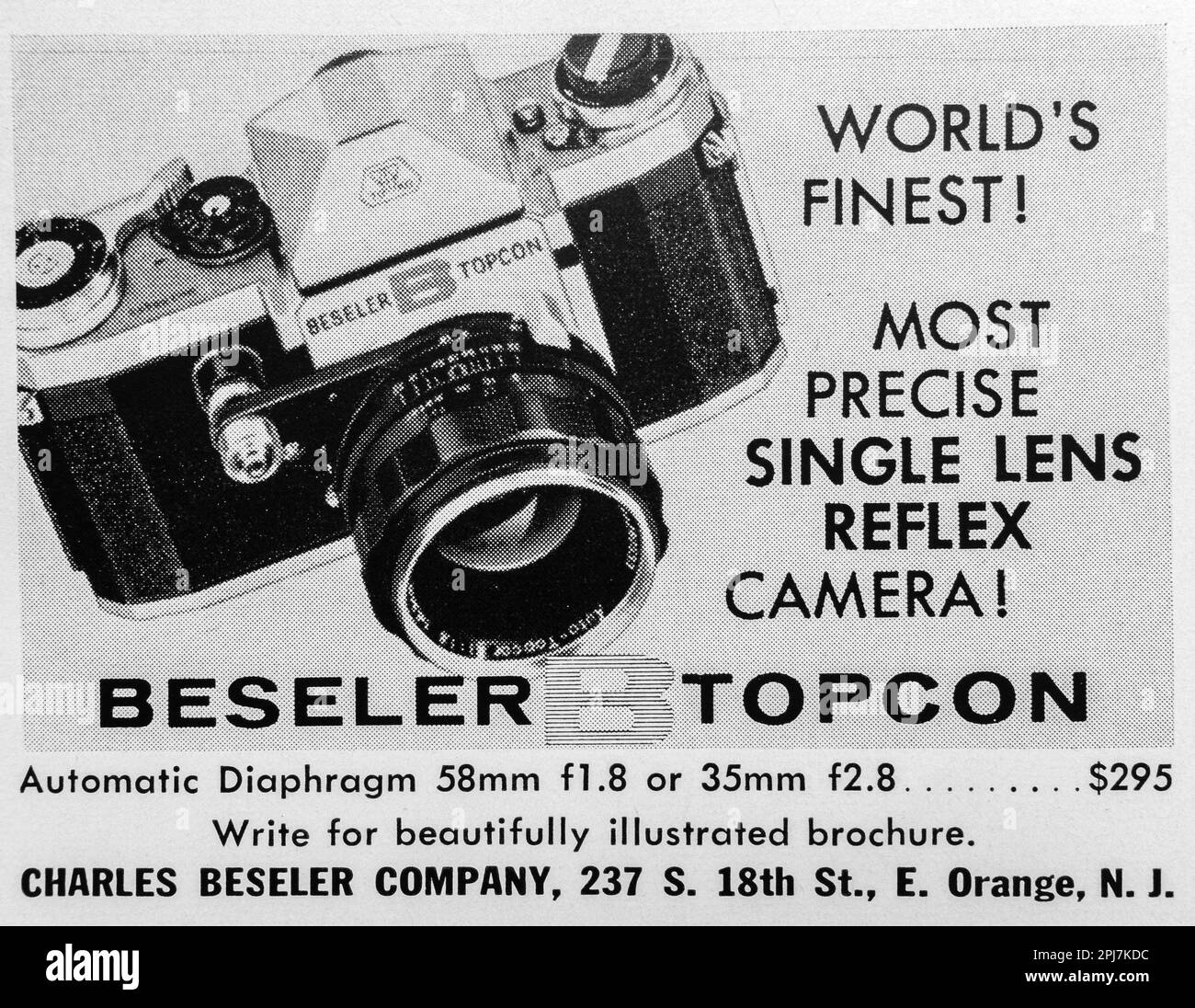 Beseler camera advert in a Natgeo magazine, August 1959 Stock Photo