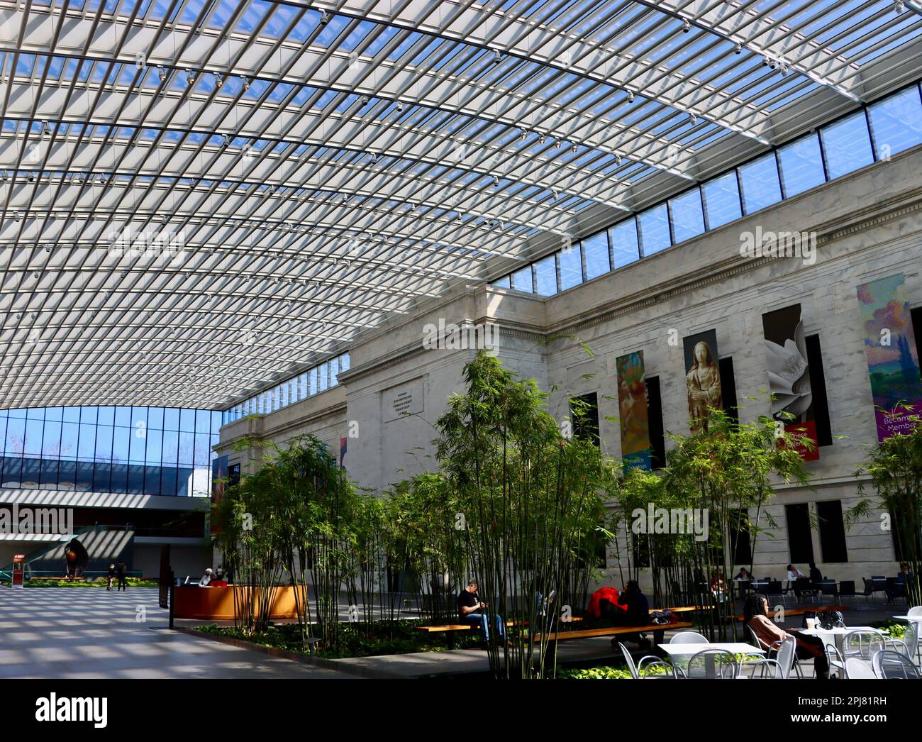 The hall connecting the old and new part of Cleveland Museum of Art