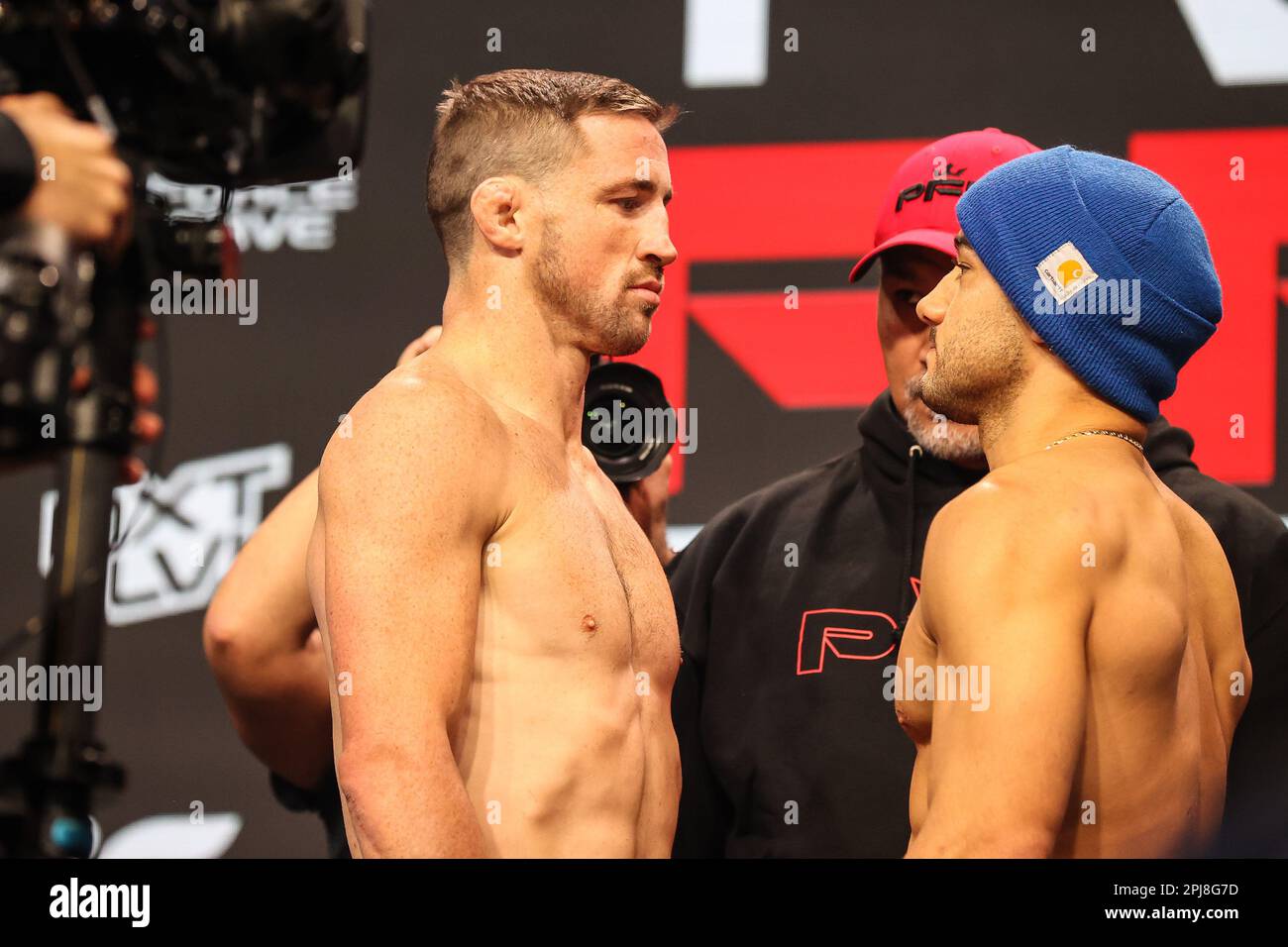 Las Vegas, NV, USA. 31st Mar, 2023. Featherweights (L) Brendan ...