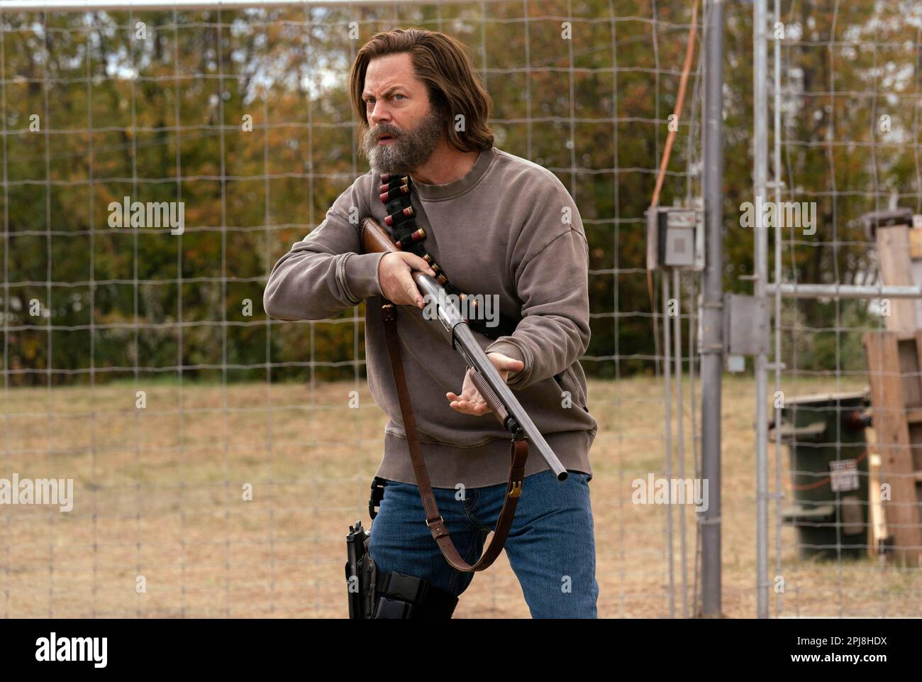 NICK OFFERMAN in THE LAST OF US (2023), directed by LIZA JOHNSON, CRAIG MAZIN and NEIL DRUCKMANN. Credit: PlayStation Productions / Sony Pictures Television / Album Stock Photo