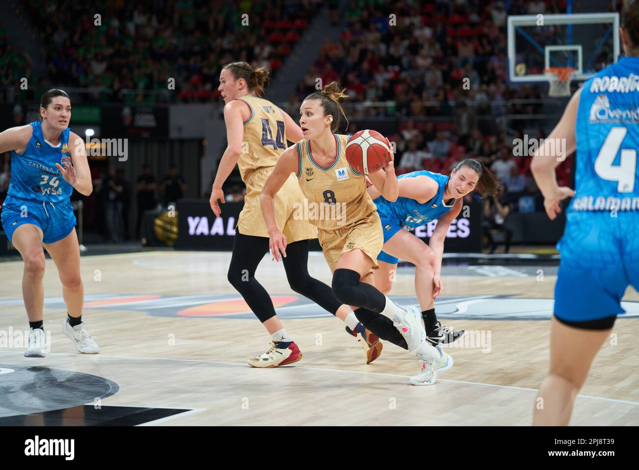 Zaragoza, Spain. 31st Mar, 2023. Marta Canella of Barca CBS in action during the Quarterfinals of the Queen's Cup at Pavilion Principe Felipe . Perfumerias Avenida 67:55 Barsa CBS Credit: SOPA Images Limited/Alamy Live News Stock Photo