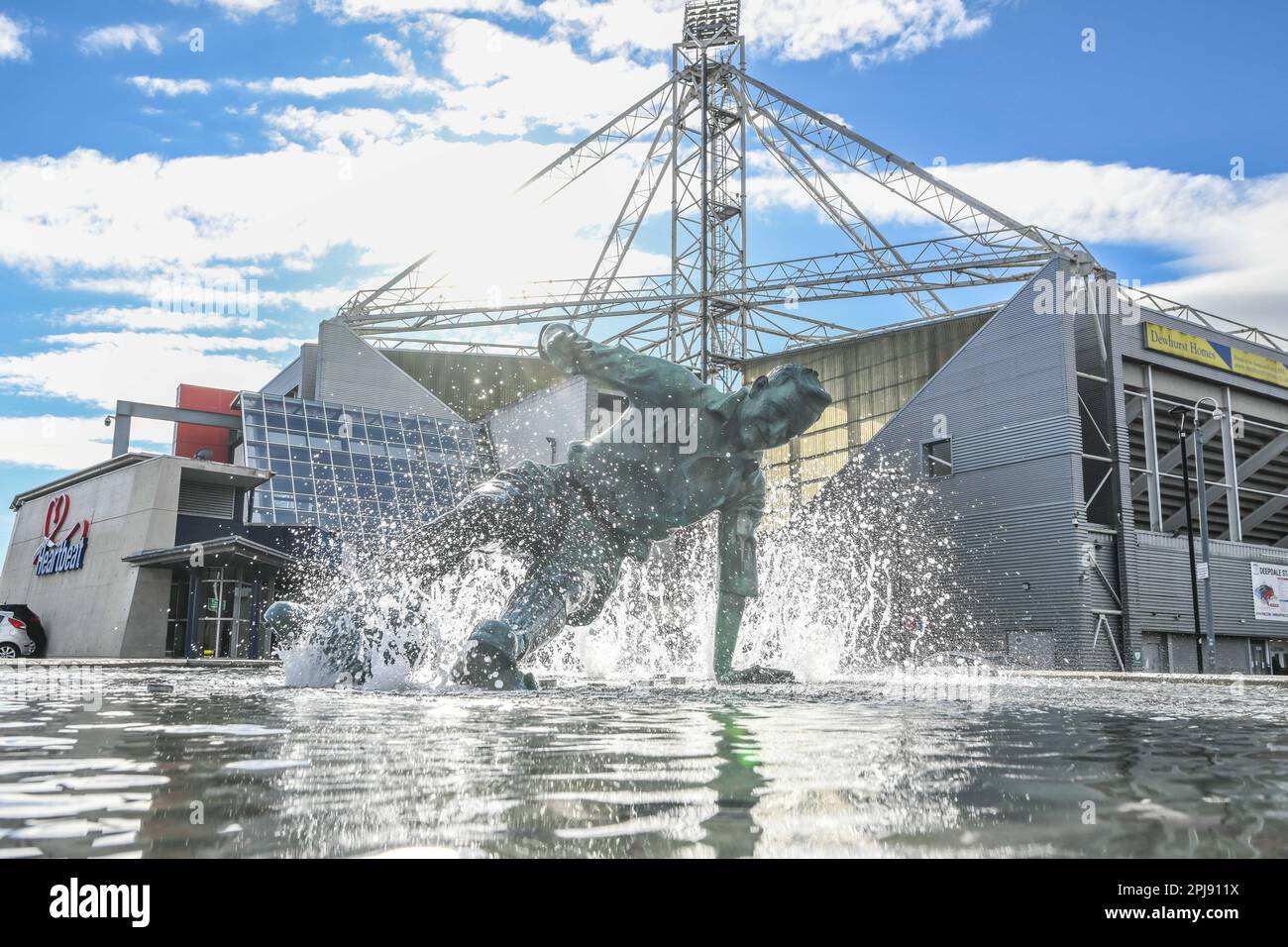 Tom finney statue hires stock photography and images Alamy