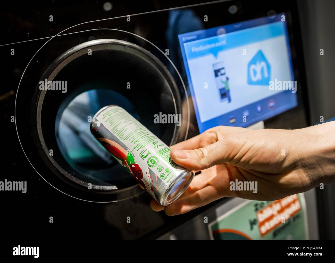 HAARLEM A can with a deposit in a supermarket. In addition to small