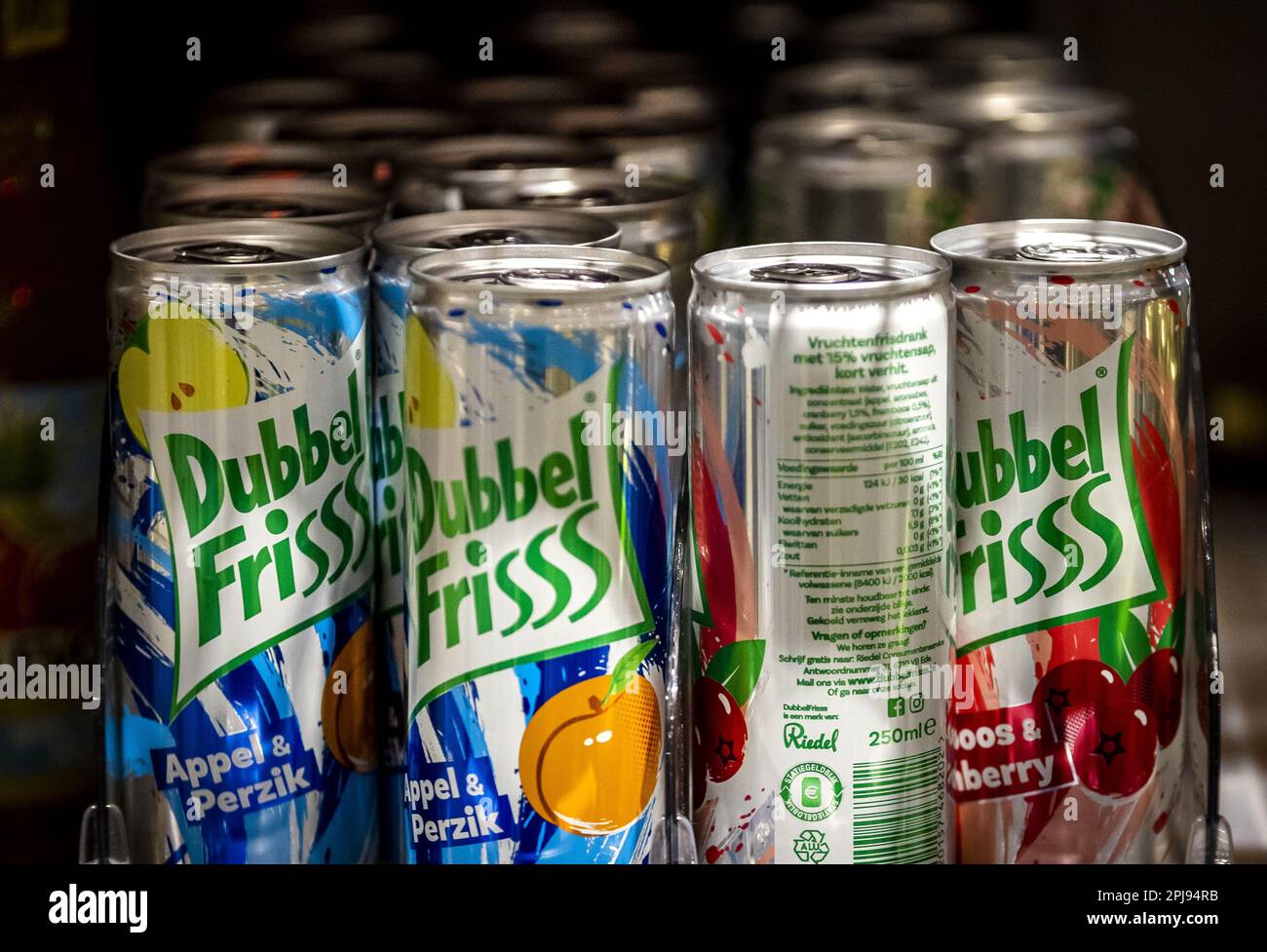 HAARLEM - A can with a deposit in a supermarket. In addition to small plastic bottles, there will also be a € 0.15 deposit on cans of drinks, such as soft drinks, beer and energy drinks. Cans with a deposit will soon be recognizable by the deposit logo and can be handed in at more than 27,000 collection points, such as supermarkets, petrol stations along the highway and sports clubs. ANP REMKO DE WAAL netherlands out - belgium out Credit: ANP/Alamy Live News Stock Photo