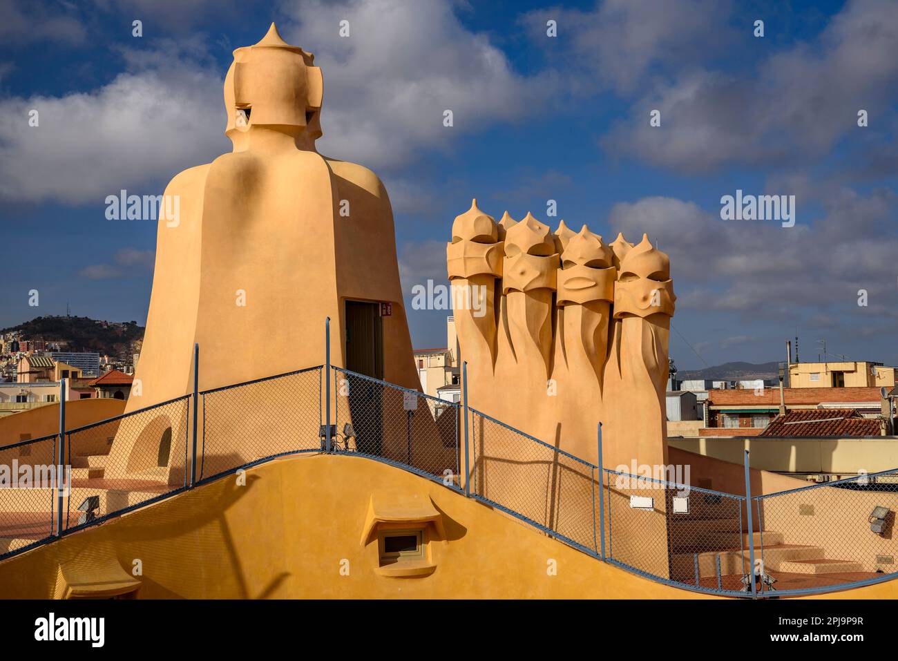 Terrace of the Casa Milà (La Pedrera) with the characteristic chimneys designed by Antoni Gaudí (Barcelona, Catalonia, Spain) ESP Azotea de la Pedrera Stock Photo