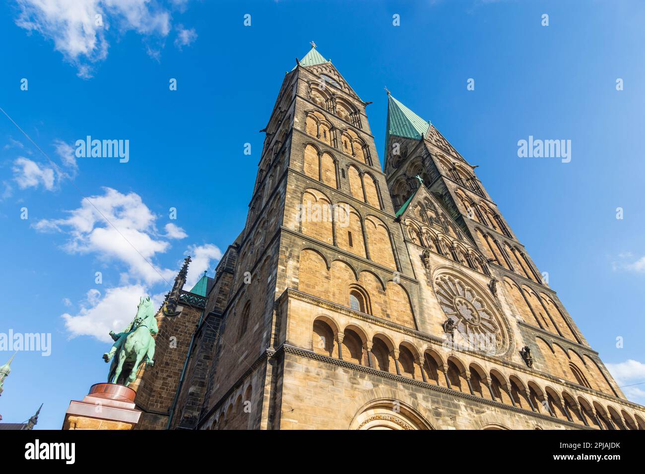 Bremen: Bremen Cathedral, Bismarck monument in , Bremen, Germany Stock ...