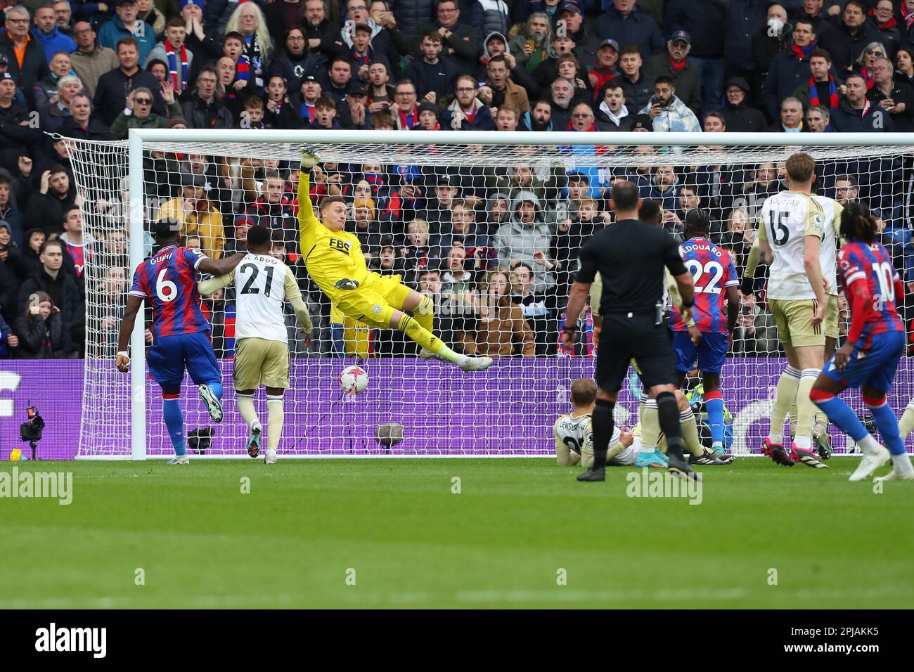 Selhurst Park, Selhurst, London, UK. 1st Apr, 2023. Premier League Football, Crystal Palace versus Leicester City; Eberechi Eze of Crystal Palace free kick hits the bar and onto goalkeeper Daniel Iversen of Leicester City for an own goal in the 59th minute and 1-1. Credit: Action Plus Sports/Alamy Live News Stock Photo