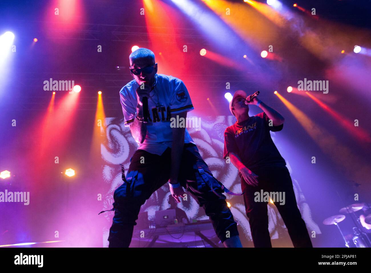 Distortion morales hi-res stock photography and images - Alamy