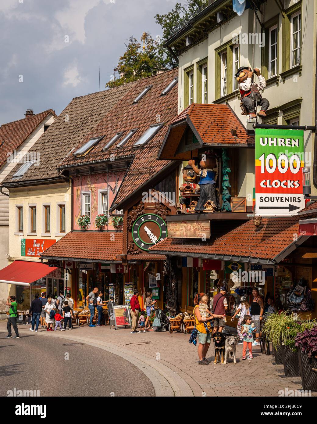 The town of Triberg im Schwarzwald with shops selling typical cuckoo clocks made in Black Forest district. Triberg im Schwarzwald, Germany, Aug. 2022 Stock Photo