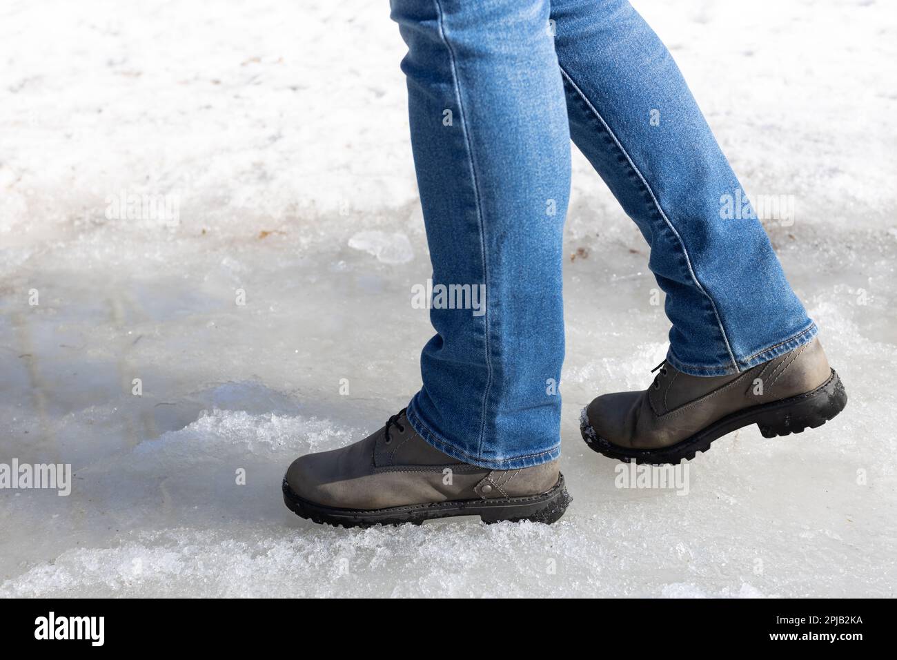 Damp slippery footpath hi-res stock photography and images - Alamy