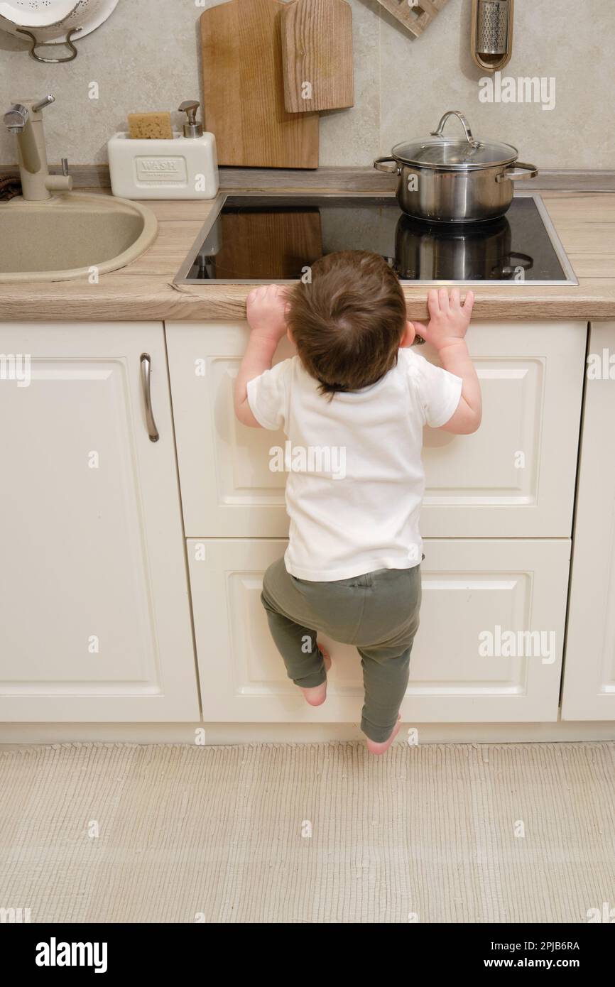 Injury burn stove hires stock photography and images Alamy