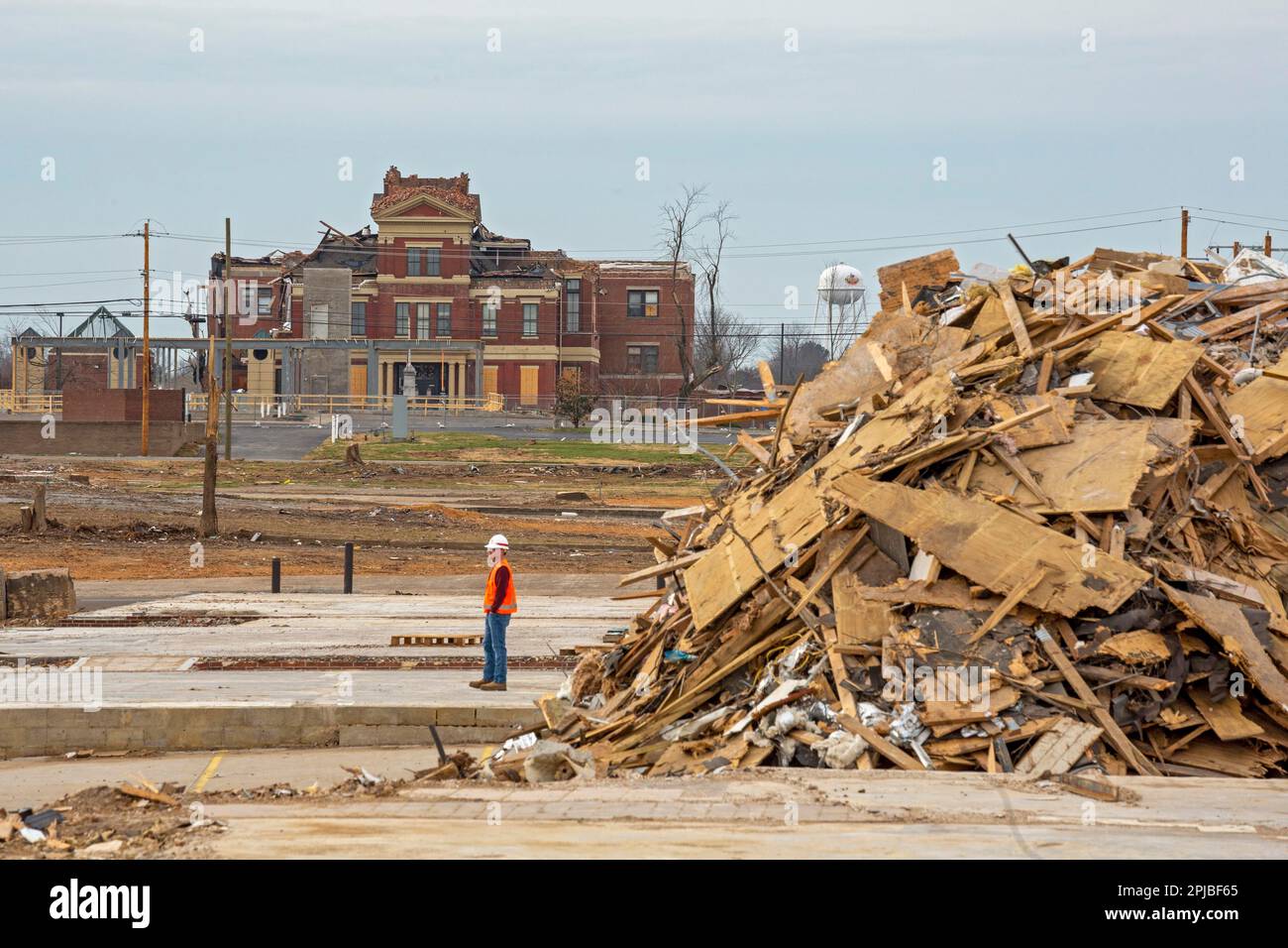 Mayfield, Kentucky, Damage from the December 2021 tornado that devasted towns in western