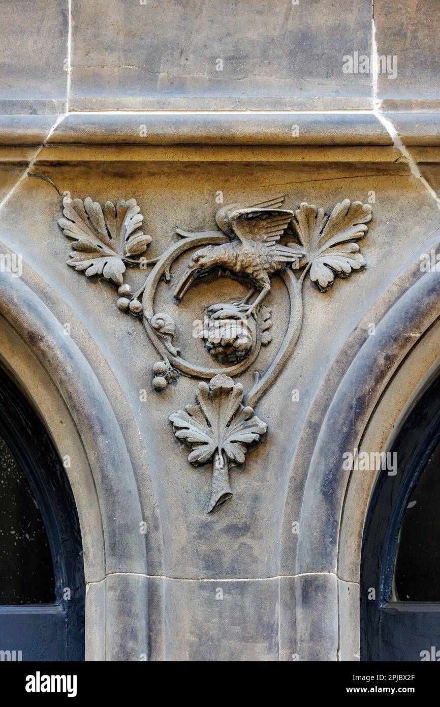Spandrel carvings on the former Cowan Printworks Building on West Register Street, Edinburgh. Stock Photo