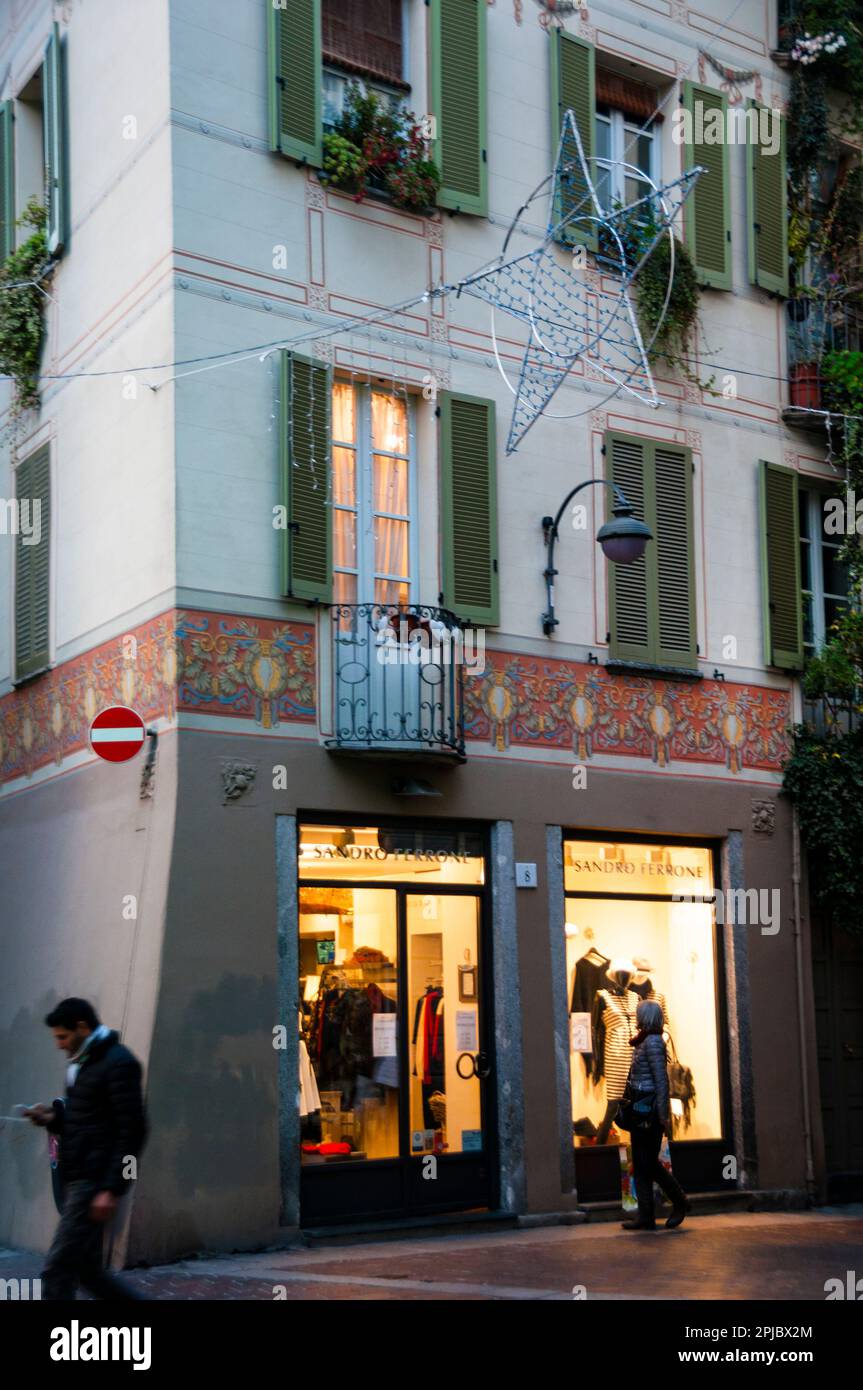 Shopping in Como, Italy Stock Photo Alamy