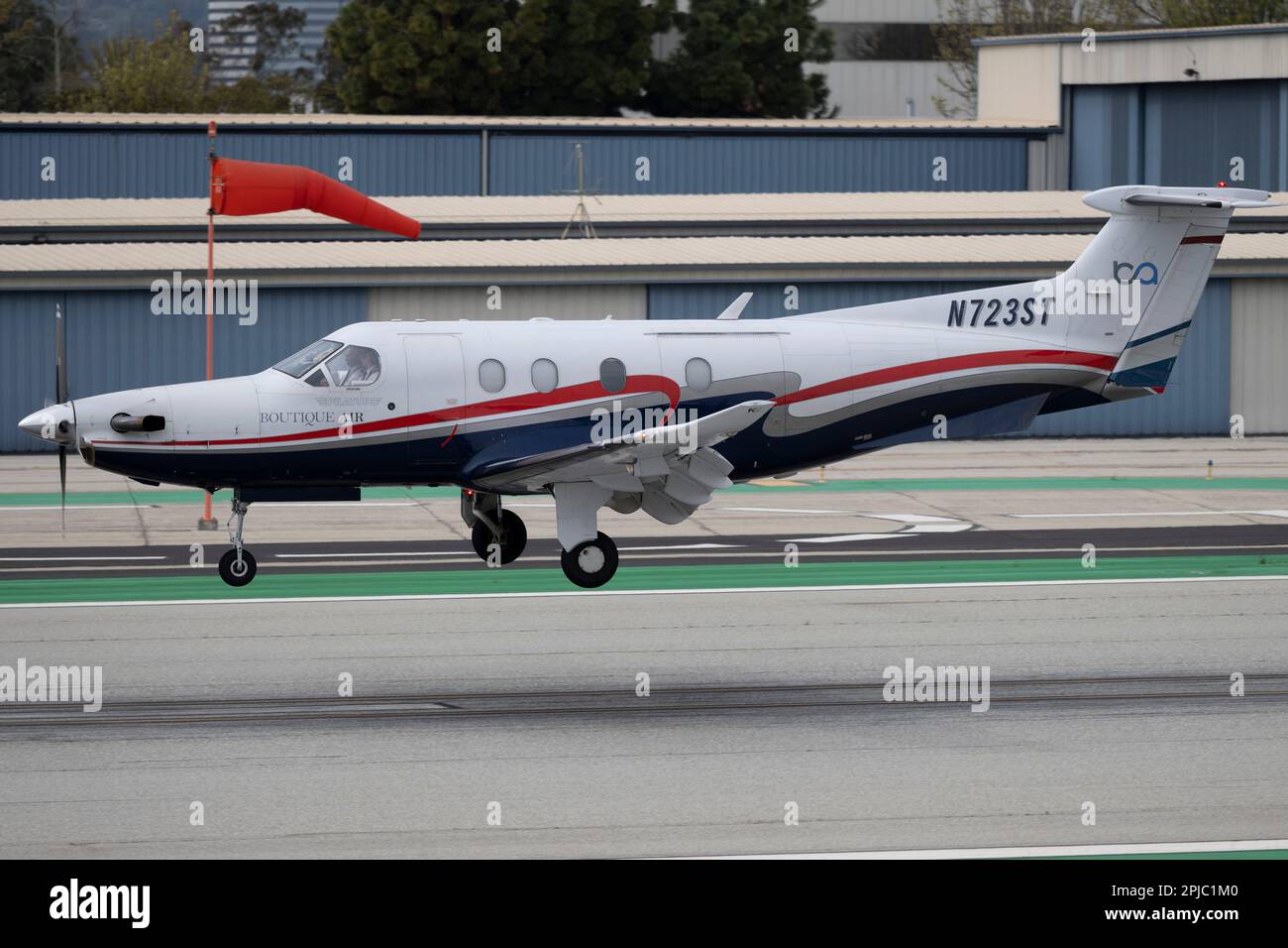 Santa Monica, California, USA. 31st Mar, 2023. A Pilatus PC12 (singleturboprop) (N723ST) plane