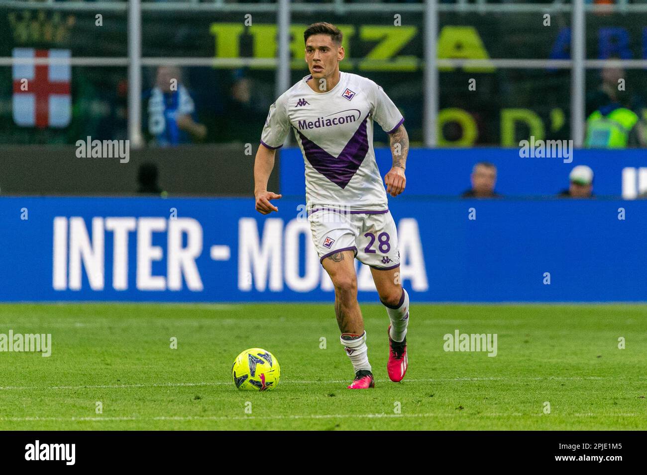 Milan, Italy - april 1 2023 - Inter-Fiorentina serie A - martinez quarta fiorentina Credit: Christian Santi/Alamy Live News Stock Photo