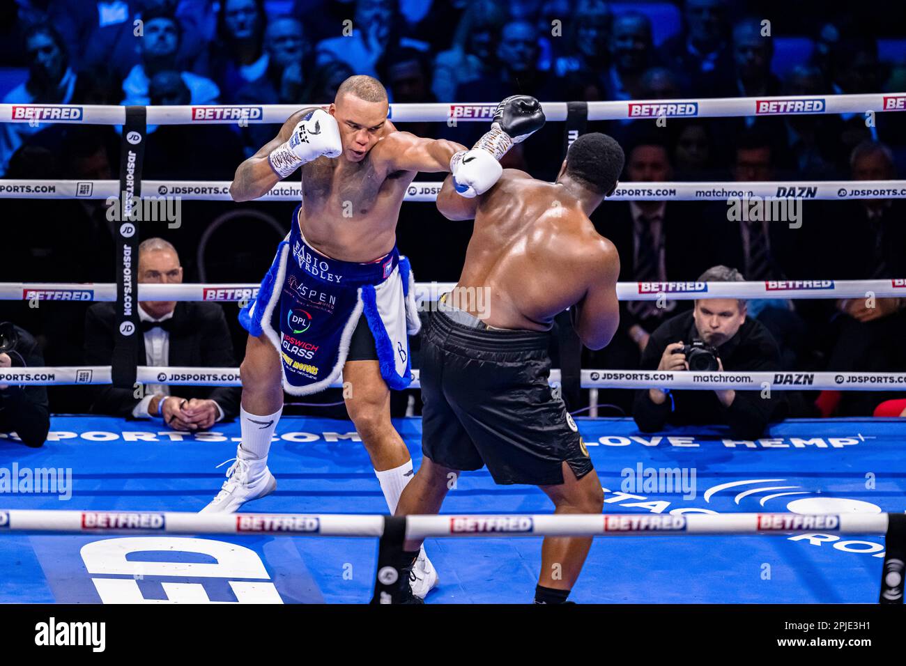LONDON, UNITED KINGDOM. 01 Apr, 2023. Fabio Wardley vs Michael Coffie ...