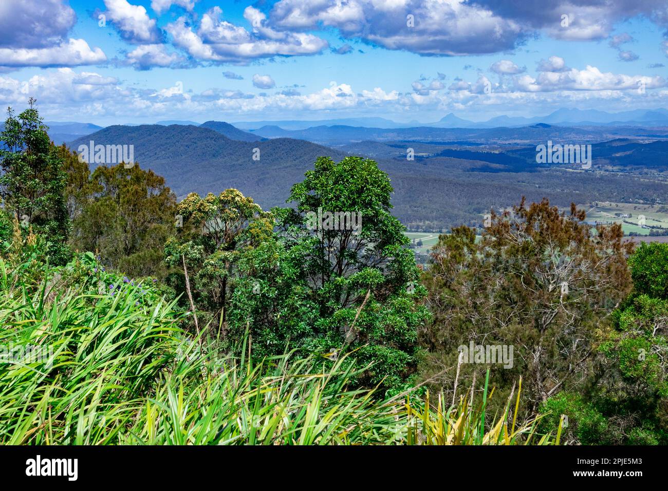 Looking West from Rotary Lookout, Mount Tamborine Stock Photo Alamy