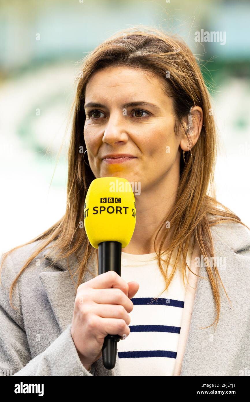 England Women legend Sarah Hunter commentating during the TikTok Women