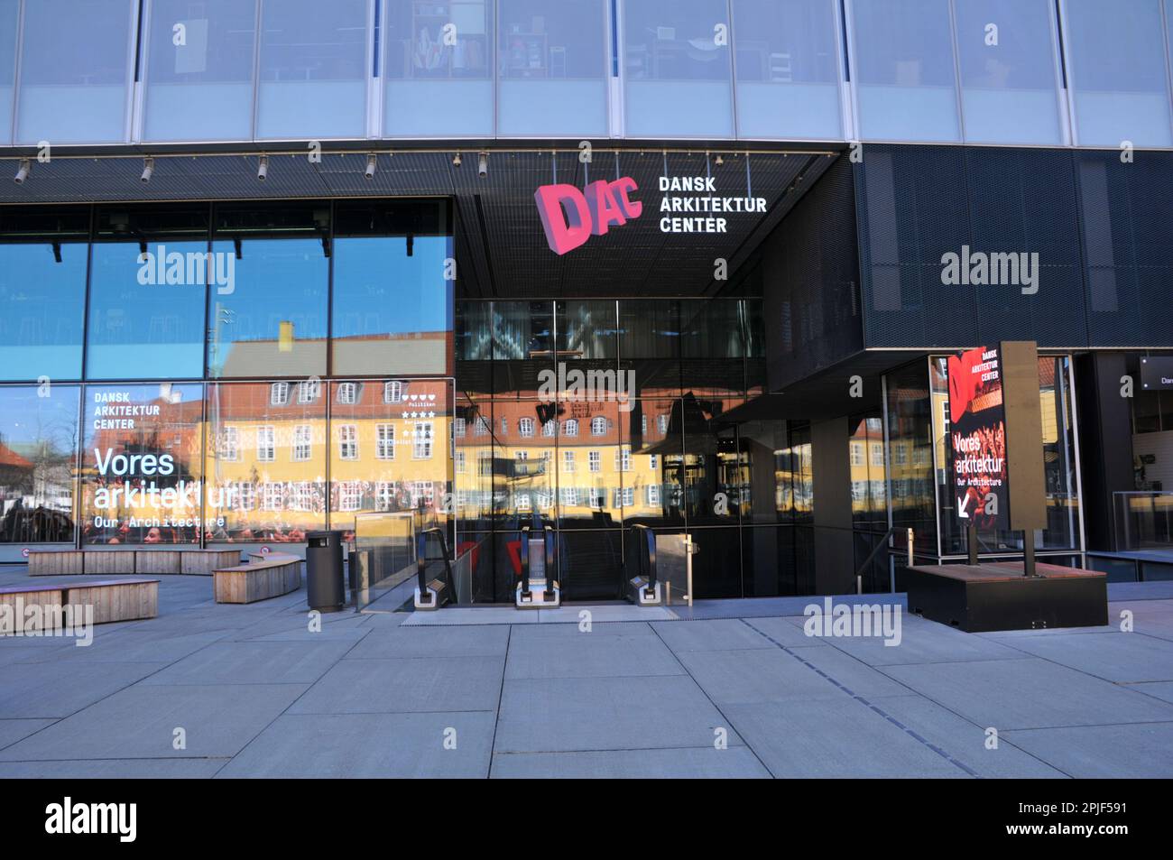 Design and architectue hi-res stock photography and images - Alamy