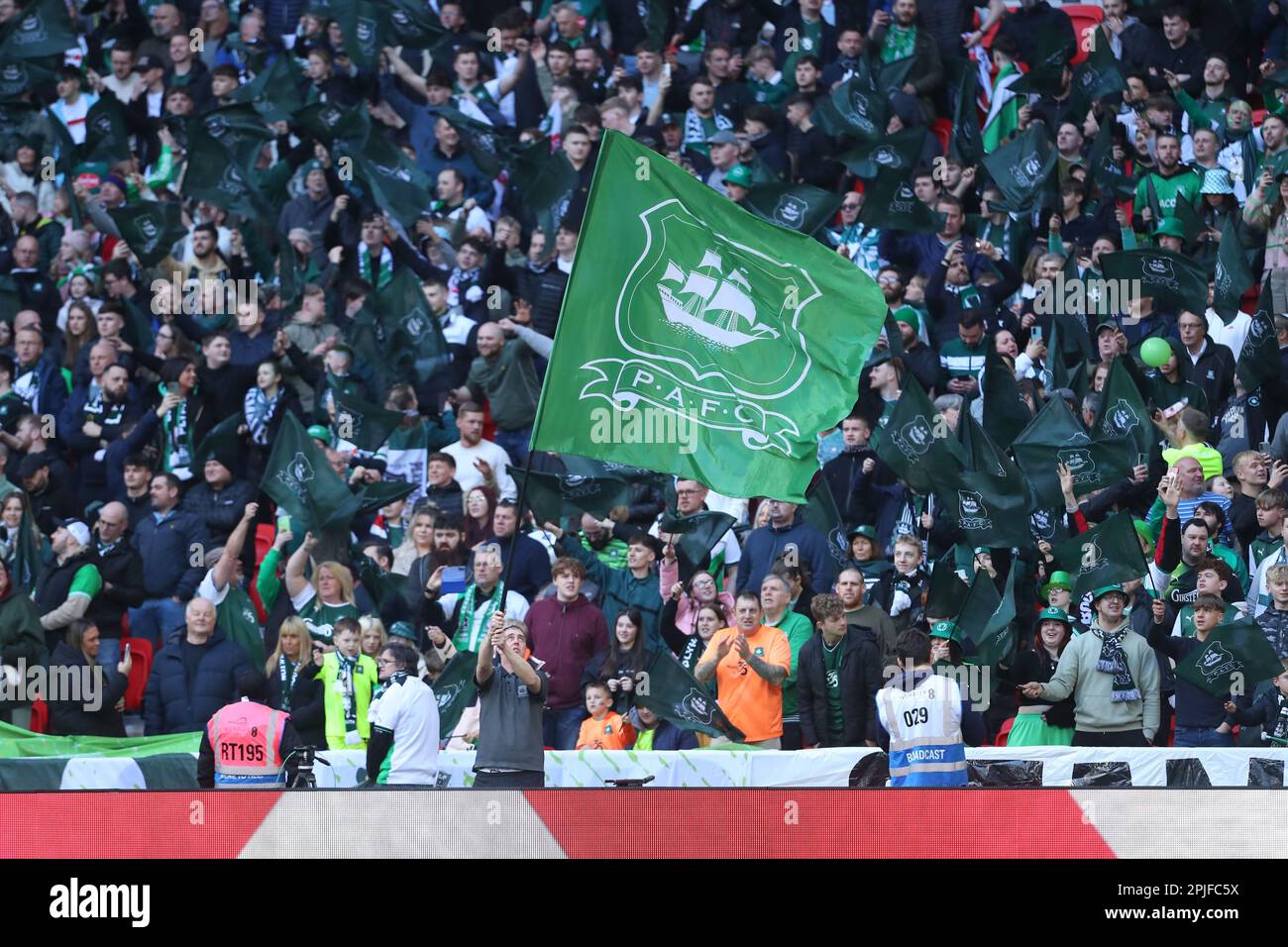 Wembley Stadium, London, UK. 2nd Apr, 2023. Papa Johns Trophy Football