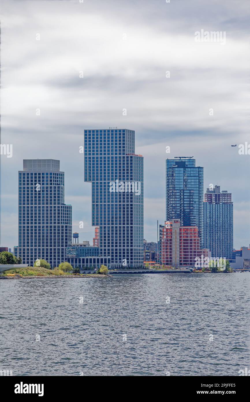 Eagle + West, interlocking white apartment towers on the Greenpoint