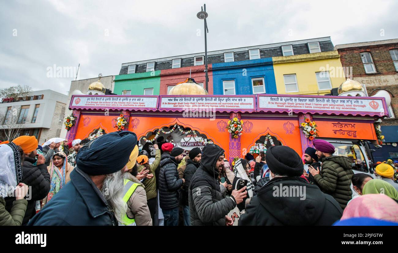 London, UK. 02nd Apr, 2023. Sikh Vaisakhi celebrates the birth of the Khalsa, the day Sikhism was born as a collective faith, which happened in 1699. It is estimated that around 30 million follow Sikhism worldwide, and 400,000 people in the UK are Sikh. Huge crowds lined up the streets of Hounslow, for the annual Sikh Vaisakhi Festival. Credit: Paul Quezada-Neiman/Alamy Live News Stock Photo