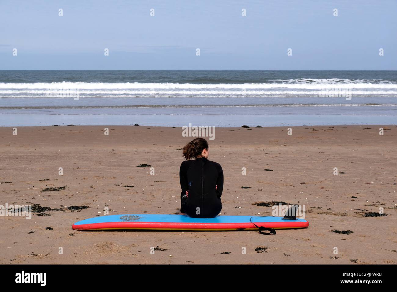 Dunbar, Scotland, UK. 2nd April 2023. People enjoying the Sunny but