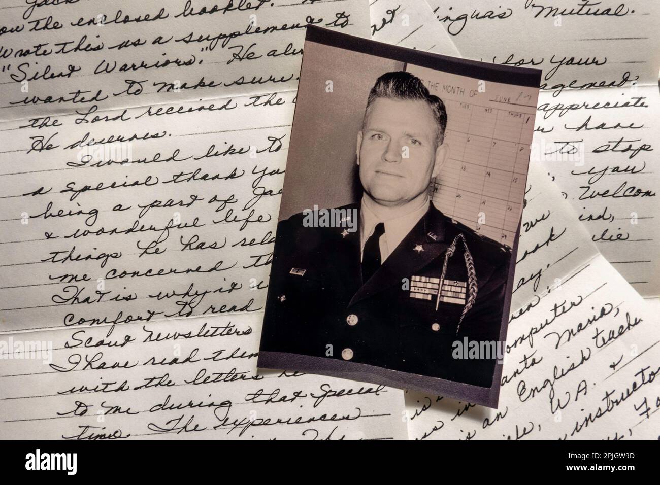 1960 to hand written letter and photo of a career Army officer, still life, United States Stock Photo