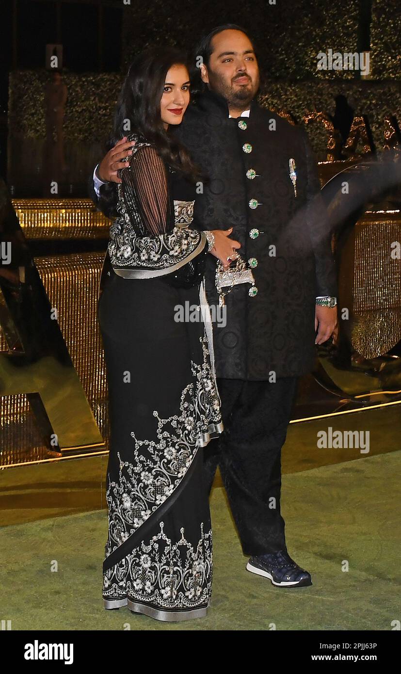 Mumbai, India. 31st Mar, 2023. L-R Radhika Merchant (fiancé) and Anant Ambani pose for a photo at the inauguration of Nita Mukesh Ambani Cultural Centre (NMACC) in Mumbai. Credit: SOPA Images Limited/Alamy Live News Stock Photo